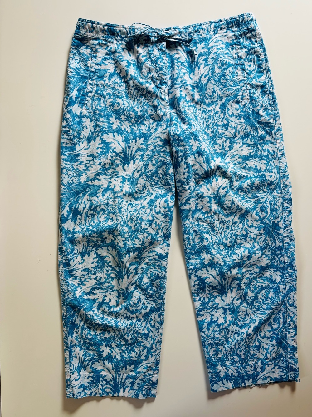 Talbots Blue and White Printed Capris